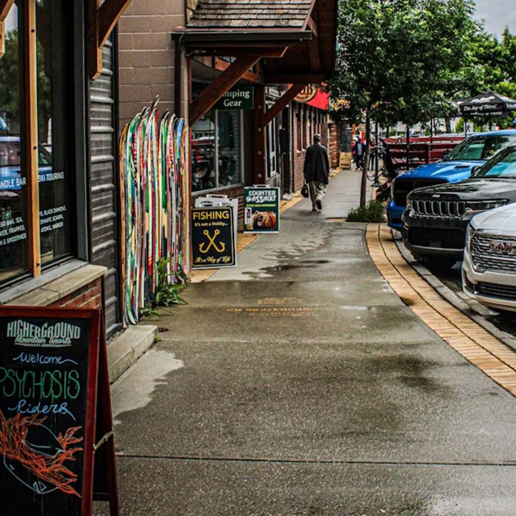 sidewalk signs in kelowna