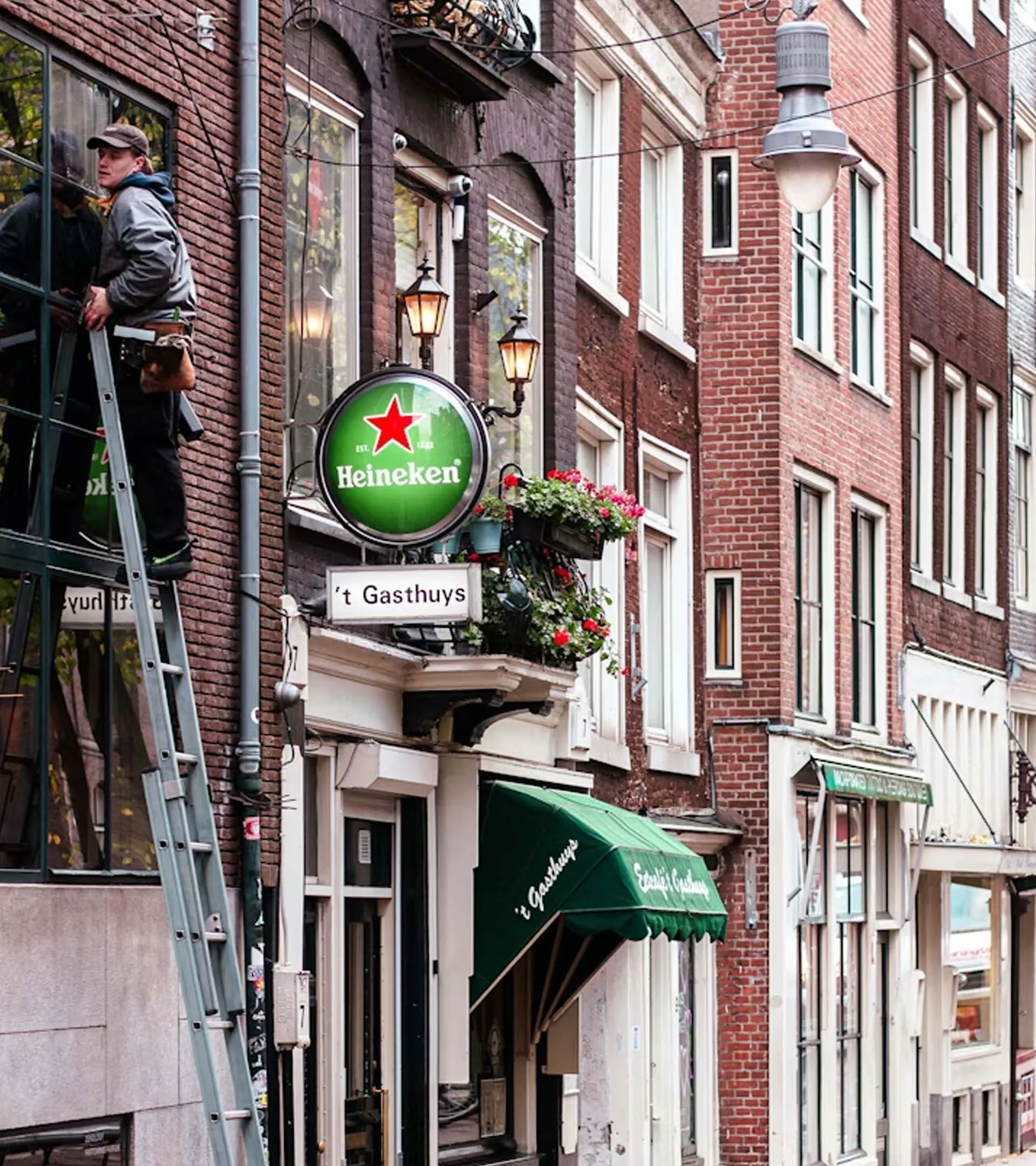 sign cleaning and durability