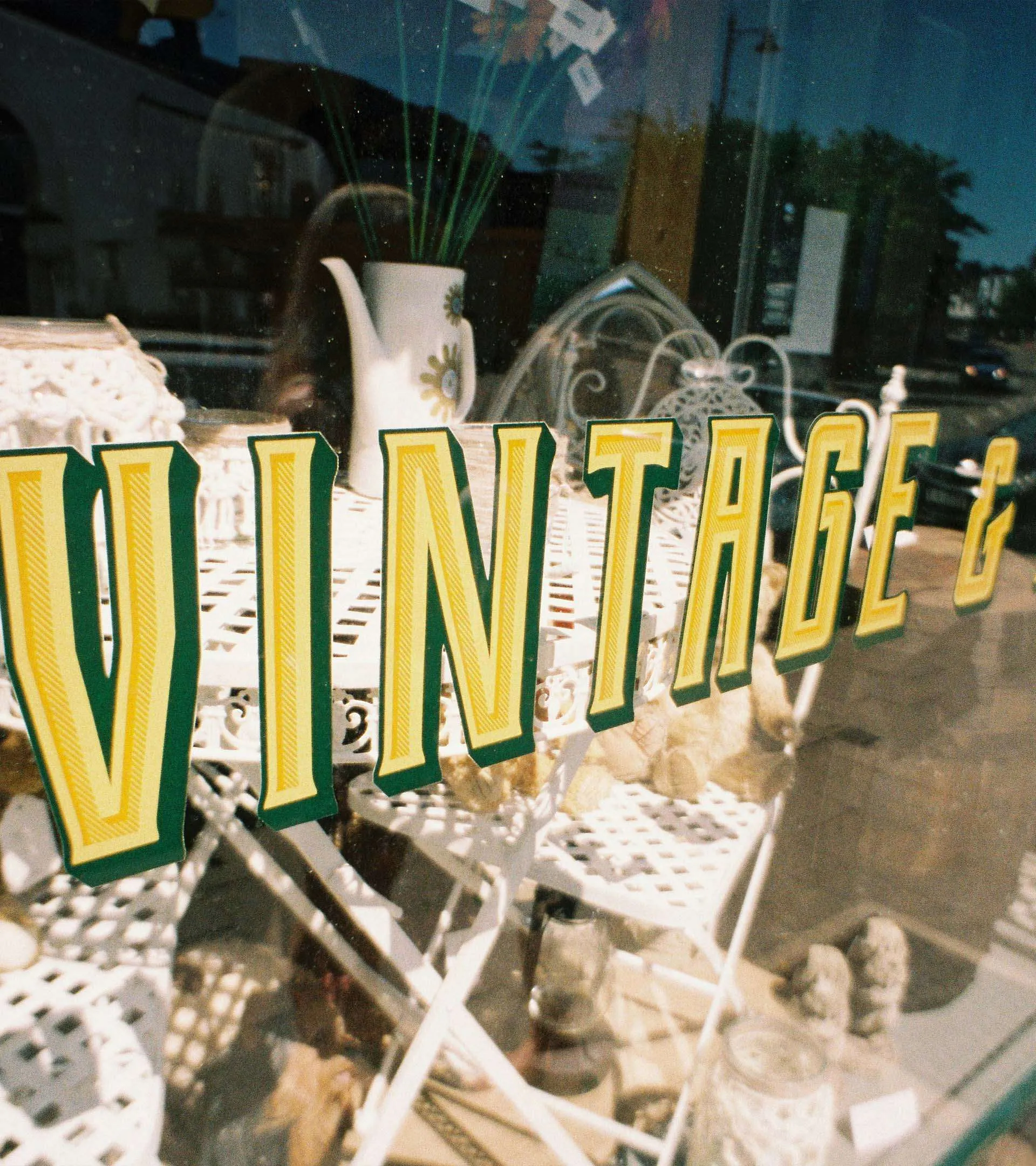 vinyl lettering for storefront windows kelowna