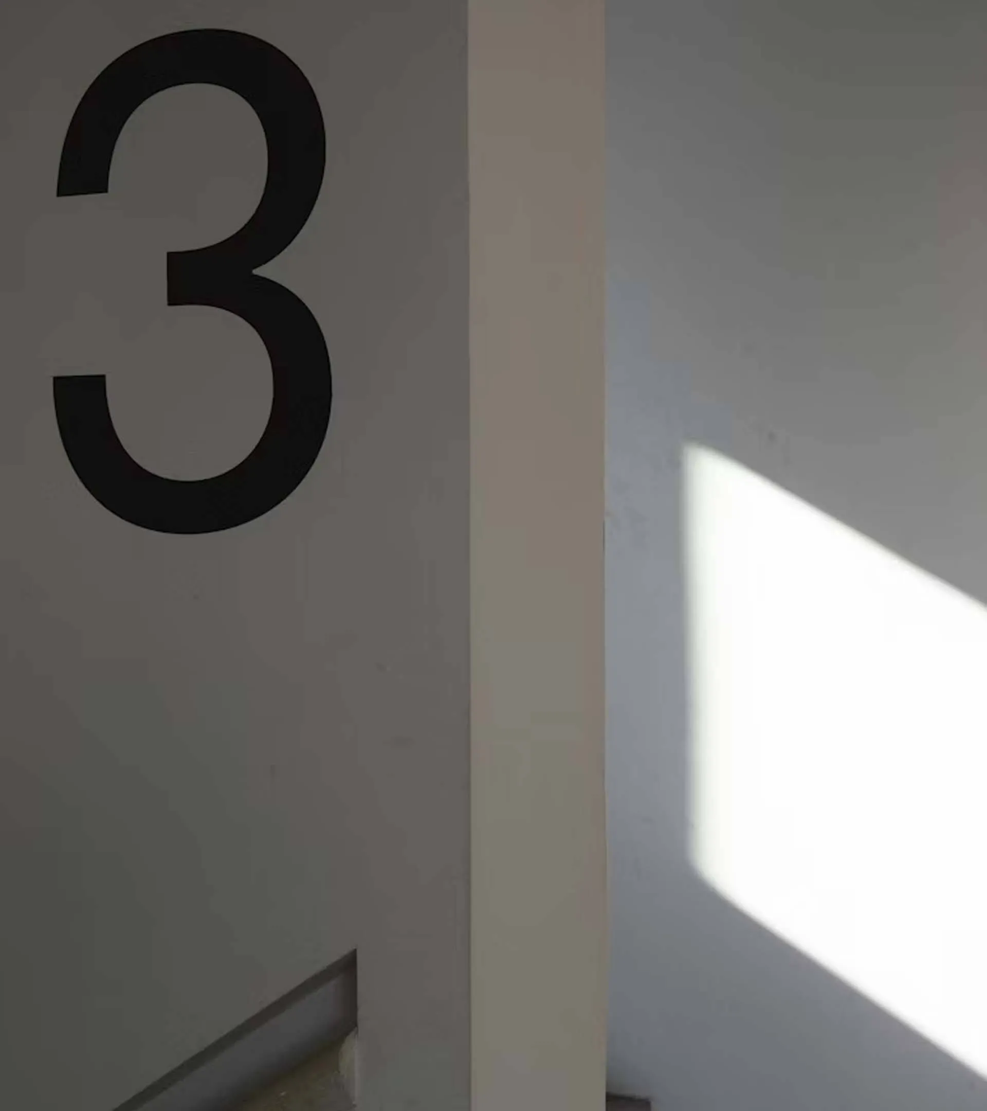 vinyl lettering for wayfinding signs in kelowna
